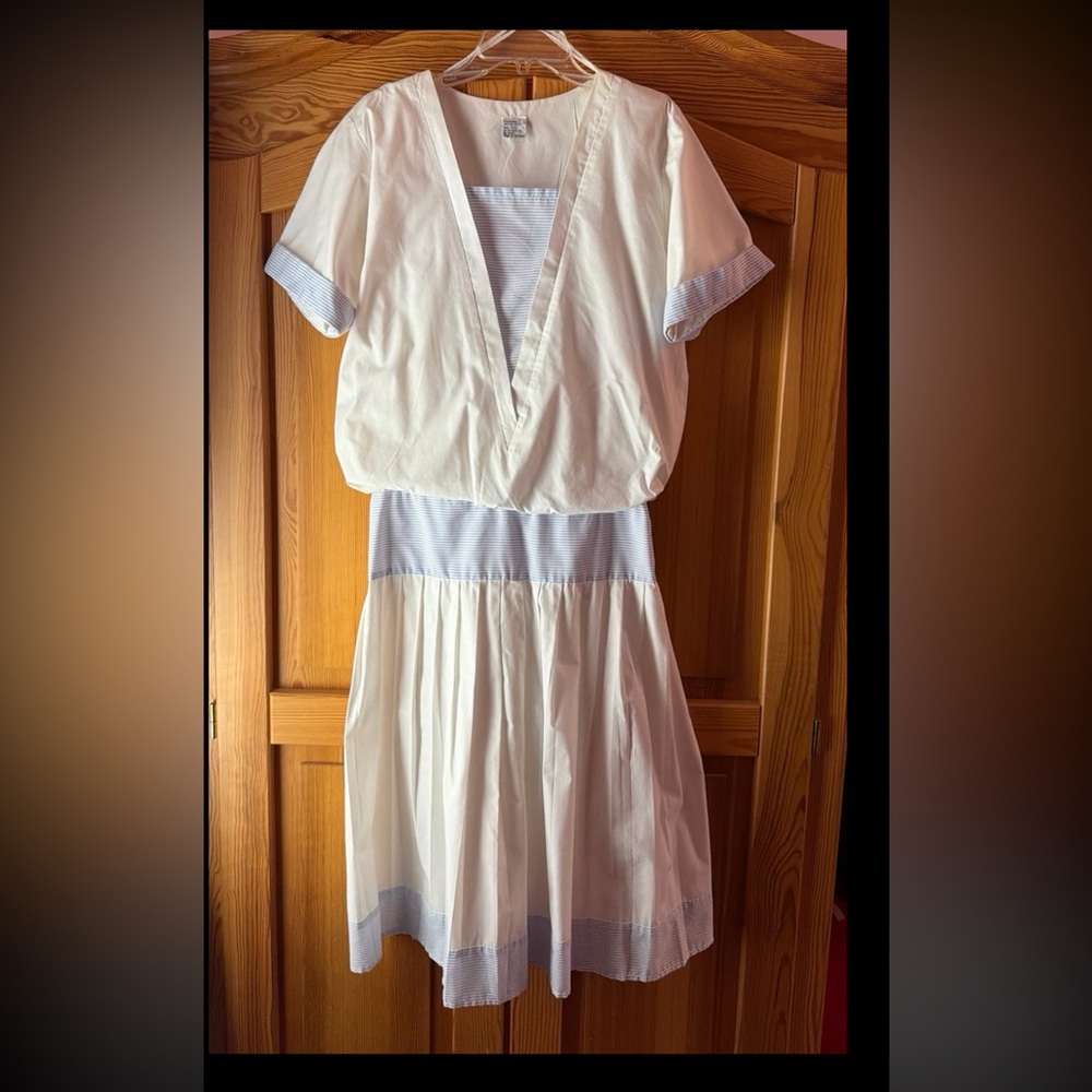 80’s Drop Waist, Long, Short Sleeve White+ Light Blue Summer Dress; Size 7/8